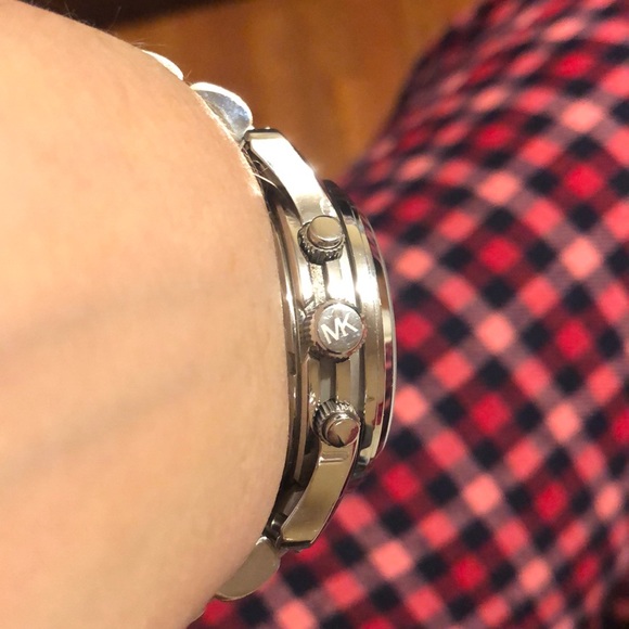 Michael Kors watch - Picture 4 of 4